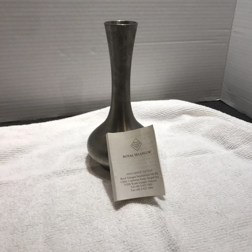Оловянная ваза Royal Selangor универсальная коллекция с ручной отделкой - Изображение 3 из 4