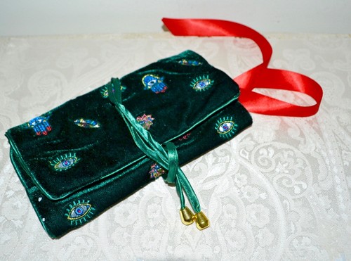 NWT $95 RARITIES Carol Brodie Velvet Jewelry Roll Green Evil Eye - Picture 4 of 6