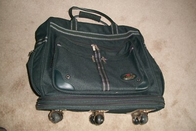 ZIGZAG Soft Side Spin Dark Gray Rolling Luggage Bag Wheels expands to 30'' tall