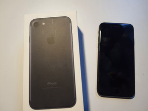 Apple IPhone 7  128GB schwarz - in Originalverpackung - wenig benutzt