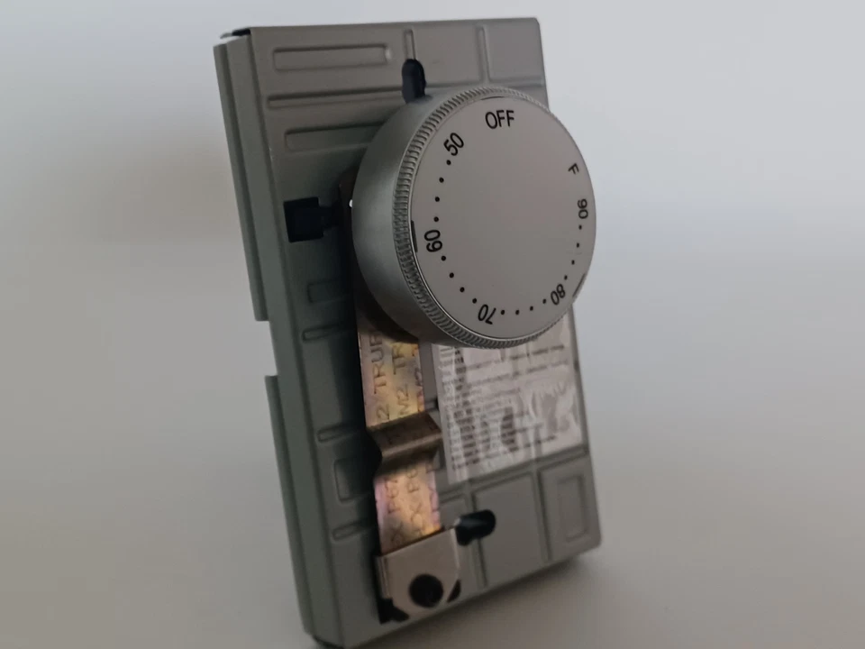 Dr. Infrared Heater DR-001 Wall Thermostat 4 wires single or Double poles 120... - Image 3 of 4