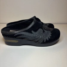 Y2K Lucky Brand Fable Suede Clogs Angel Wings Heart Peace 9.5 Women’s Black