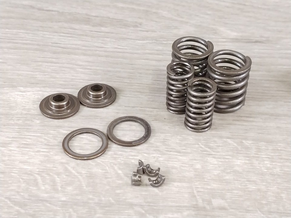1983 Honda ATC70 ATC 70 Camshaft Rockers Shaft Springs Retainers OEM ...