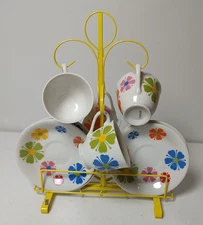 VTG Yellow Metal Mug Tree Stand with 4 Demi Mugs and Saucers Daisy Pattern Japan