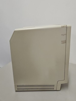 Vintage Apple Macintosh SE M5011 All-in-One Computer – Powers On