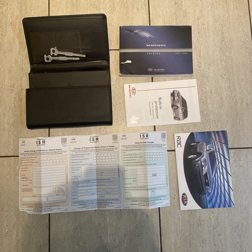 Kia Sorento Bj 2005 Betriebsanleitung / Radioschlüssel / Hefte und Geldbörse