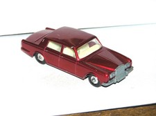 Vintage Matchbox Lesney #24 Rolls Royce Silver Shadow **YELLOW LIGHT SPECIAL**