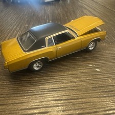 Greenlight 1/64 Scale 44950-D - 1972 Chevrolet Monte Carlo - Gold