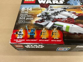 LEGO Star Wars 75182 Republic Fighter Tank 4 Minifigures 305 Pieces New & Sealed