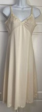 Vintage ShadowLine Women's Ivory Beige Full Slip Size 36 Tall - 36T SHIPS FREE