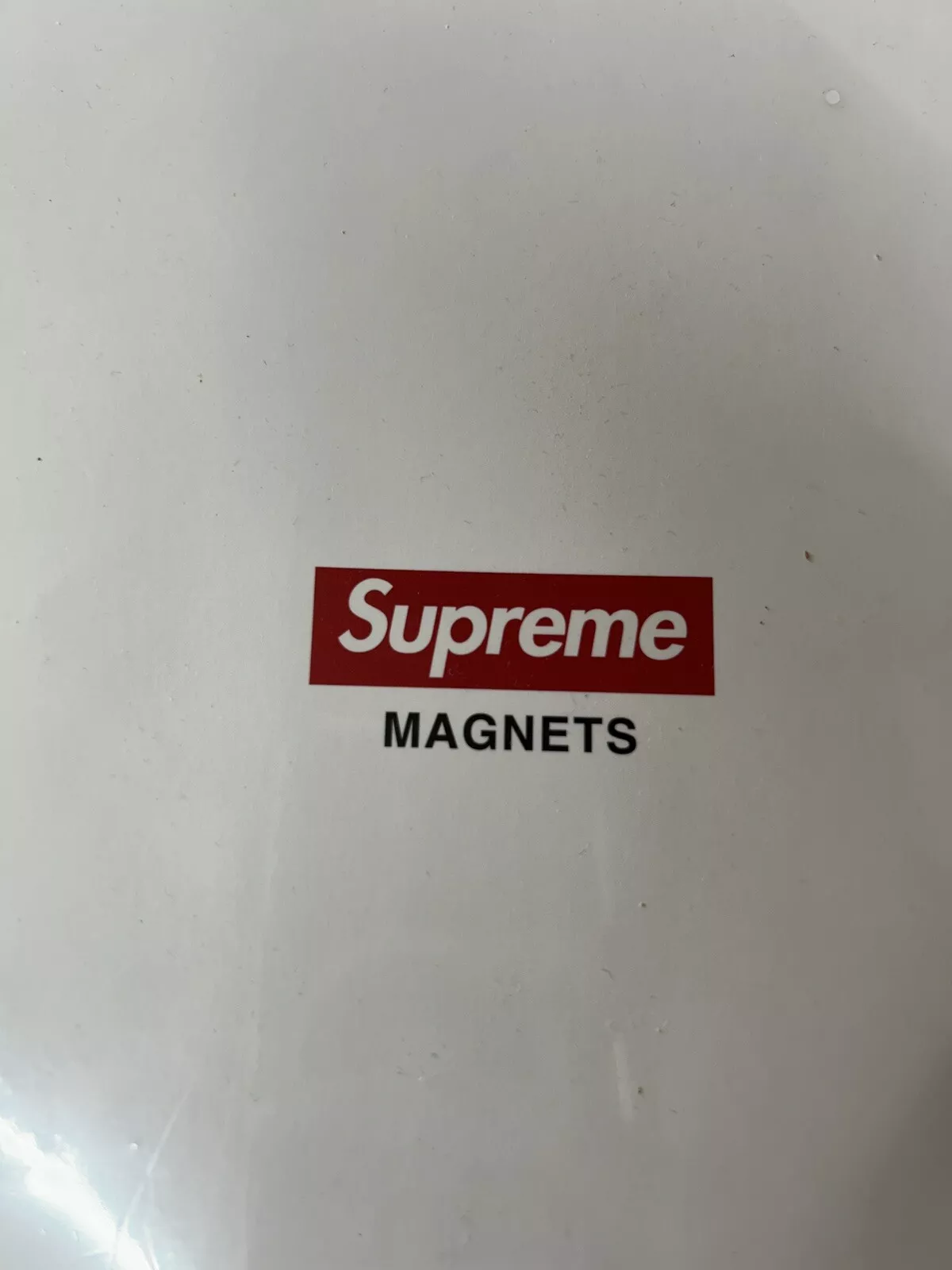 AIMANTS SUPREME (10 PACK) MULTICOLORES/SS22 SEMAINE 8 (100 % AUTHENTIQUE) TOUT NEUF