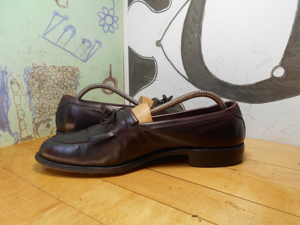Allen Edmonds Chelsea Black Leather Tassel Kiltie Loafers - Men 12D Allen Edmonds Woodstock Men Size 8.5C Black Kiltie Braid Bow  main image 2
