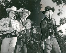 1962 Little Karen Kenny Waco Williams Dave Fargo Guns Historic Press Photo 8x10
