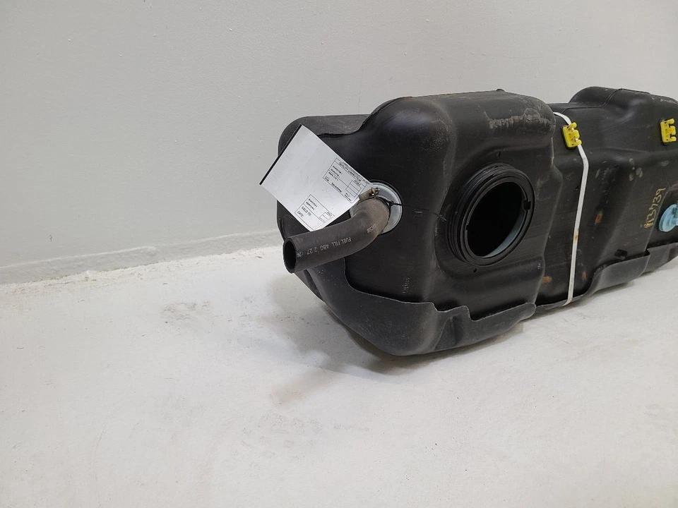 2002-2003 FORD EXPLORER Fuel Tank 2 Door Sport Package 16 Gal  3L2Z9002DA      - Изображение 3 из 4