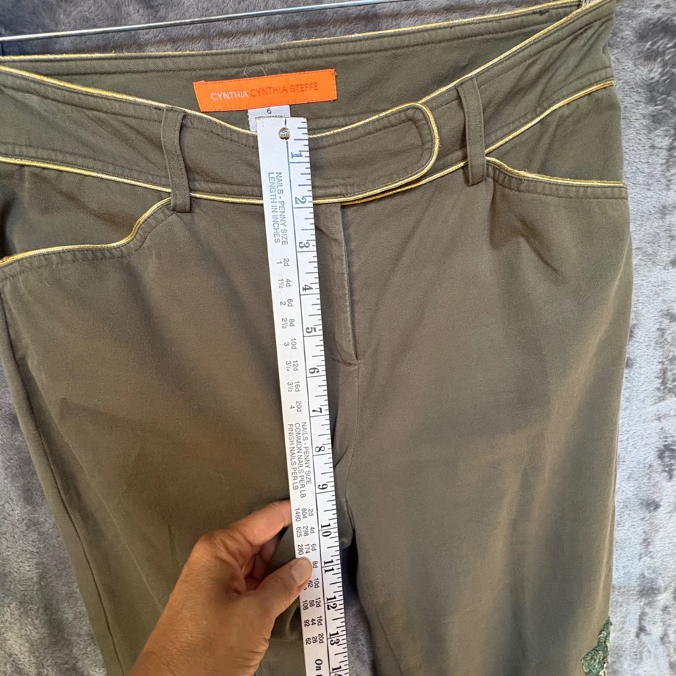 Длинные шорты Cynthia Steffe бермудские зеленые брюки размер 6 с вышитыми бисером блестками - Изображение 3 из 4