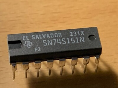 SN74S151N - Texas Instruments IC - Data Selectors/Multiplexers, DIP-16.