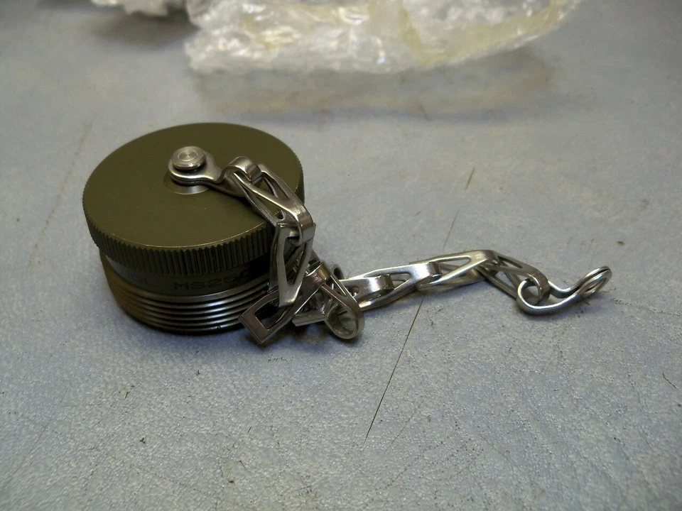 Amphenol MS25042-24D Accessories Plug Cap MIL Spec SZ 24 for 5015 Lot of 6 - Image 3 of 4