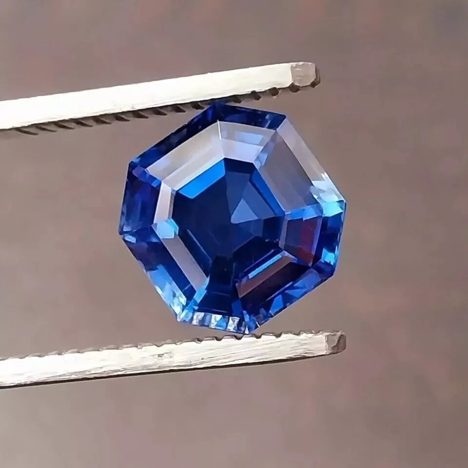 アクセサリー bluefume Natural Kashmiri Blue Sapphire 9.80 Ct 9.80 Ct Natural Kashmiri