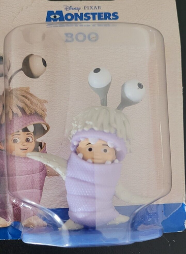 Monsters Inc Boo Minifigur in beschädigter Box Disney Pixar Mattel Kuchenaufleger - Bild 8 von 8