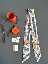 HERMES Twilly Arne de Coeur Scarf