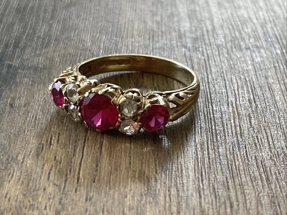 9ct Gold Ring With Ruby And Diamonds hallmarks - Image 3 of 4