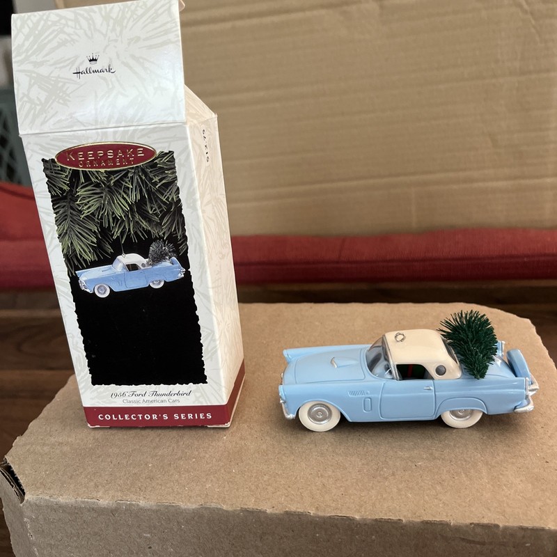 HALLMARK KEEPSAKE ORNAMENT 1956 FORD THUNDERBIRD CLASSIC AMERICAN CARS 1993