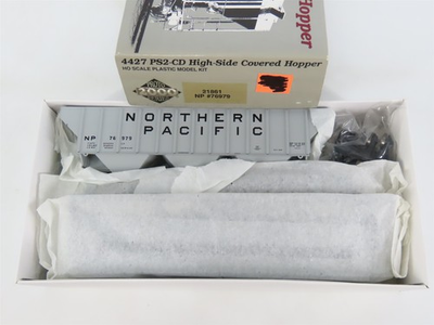 #ad HO Scale PROTO 2000 Kit 21861 NP Northern Pacific 3 Bay Covered Hopper #76979 $24.95