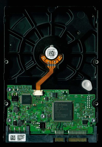 Hitachi HDS721616PLA380, 3.5"/160GB/7200rpm/8M, FW: P22OA70A, China,date 2006/11 - Picture 2 of 7
