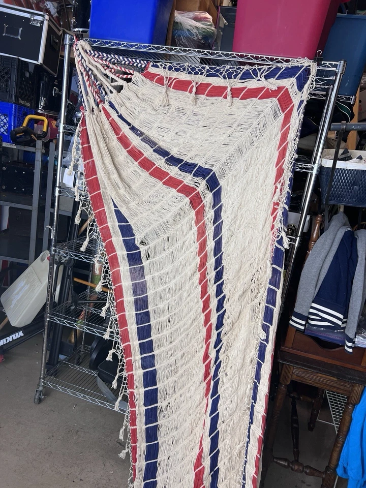 De colección Grande Macram'e Rojo Blanco Azul BOHO Hamaca Lazo a Árbol Cuerda Portátil Foto 2 de 4