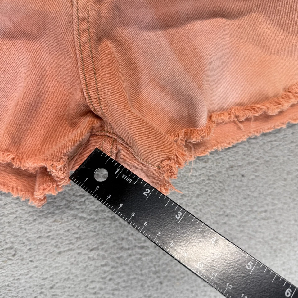 Pantalones cortos de mezclilla Free People Distressed - Talla 28 - Tie Dye Salmon Foto 4 de 4