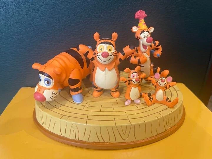 プー&フレンズ　寅年フィギュア　EVERYONE IS TIGGER プー＆フレンズ フィギュア 寅年 EVERYONE IS TIGGER
