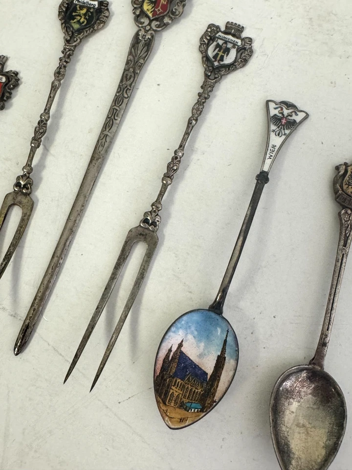 Lote x7 cucharas de té de recuerdo coleccionables chapadas en plata tenedores etc Europa Viena Ginebra Foto 3 de 4