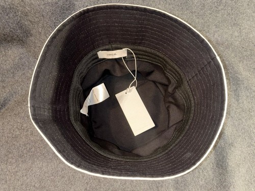 Vince. TWO TONE Logo Plaque Bucket Hat. One Size. - Picture 4 of 4