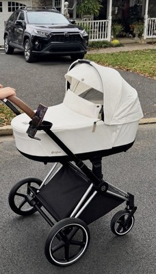 Cybex Priam 4 Carrycot  Baby Bassinet White carry cot