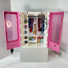 Barbie Pink Wardrobe Ultimate Closet 2018 Carrying Case Suitcase With Handle
