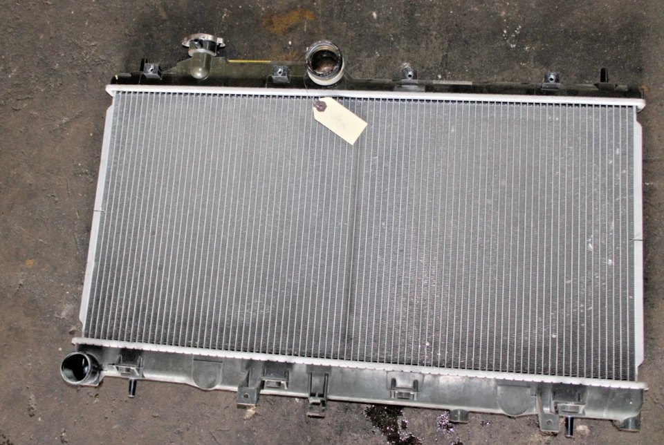 Conjunto de refrigeração de radiador 2015-2019 Subaru WRX STI 2.5L fabricante de equipamento original 15-19 - Imagem 3 de 4