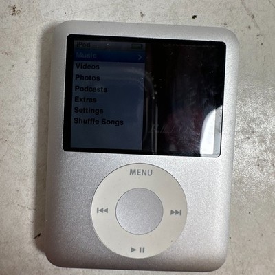 Apple iPod Nano 3rd Generation A1236 Silver Portable 4GB MP3 Media Player