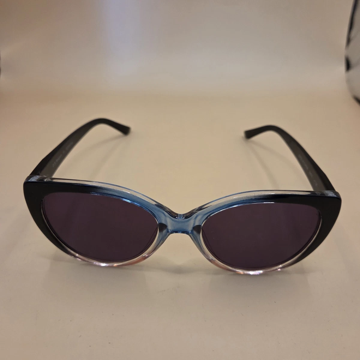 Aj Morgan Sunglasses In Women display picture 2