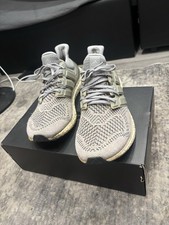 Imagen de Adidas Ultra Boost - Grey - Excellent Condition