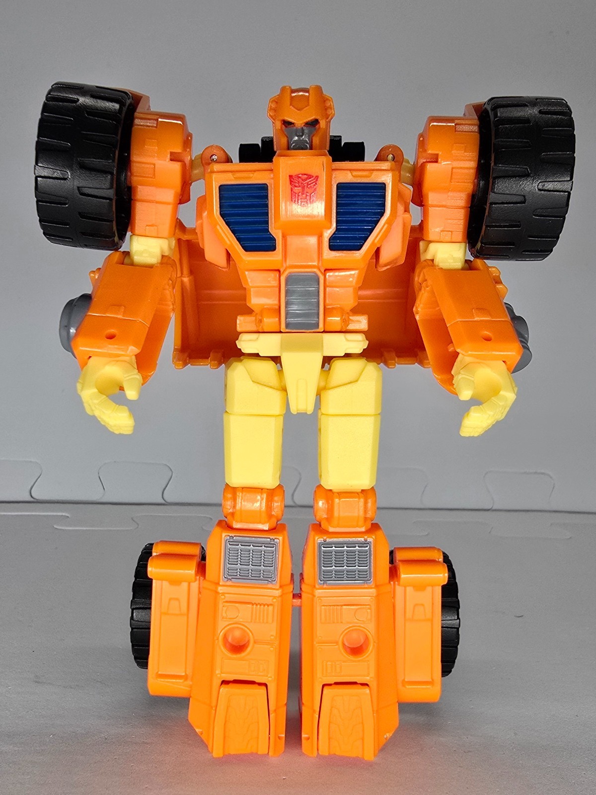 Transformers Autobot Scoop Figure Only Generations Deluxe Class Thrilling 30