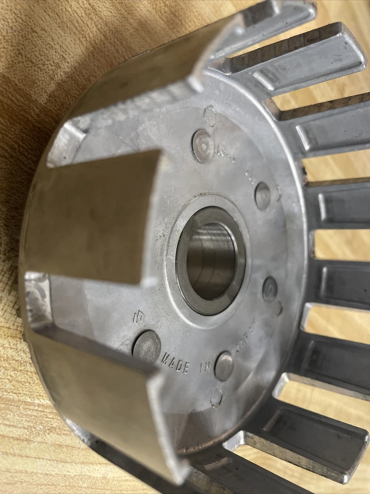 Cesta de embrague interior Suzuki PE 175 1982 PE175 82 Foto 3 de 4