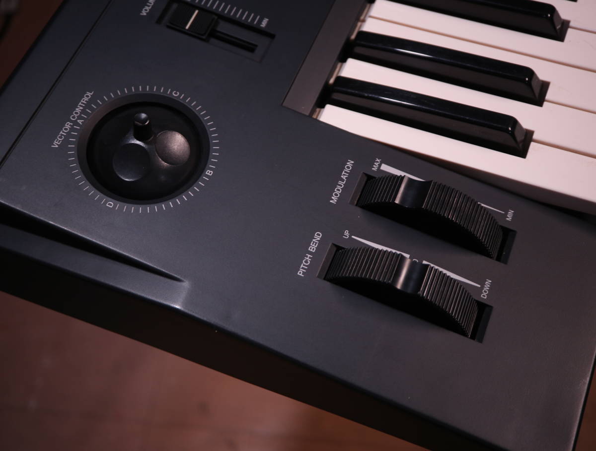 Yamaha SY22 Music Keyboard Vector Synthesizer Pro Audio Body With