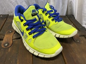 yellow nike girl shoes