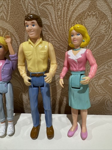 Juego de 10 personajes Fisher Price Loving Family - Imagen 5 de 6