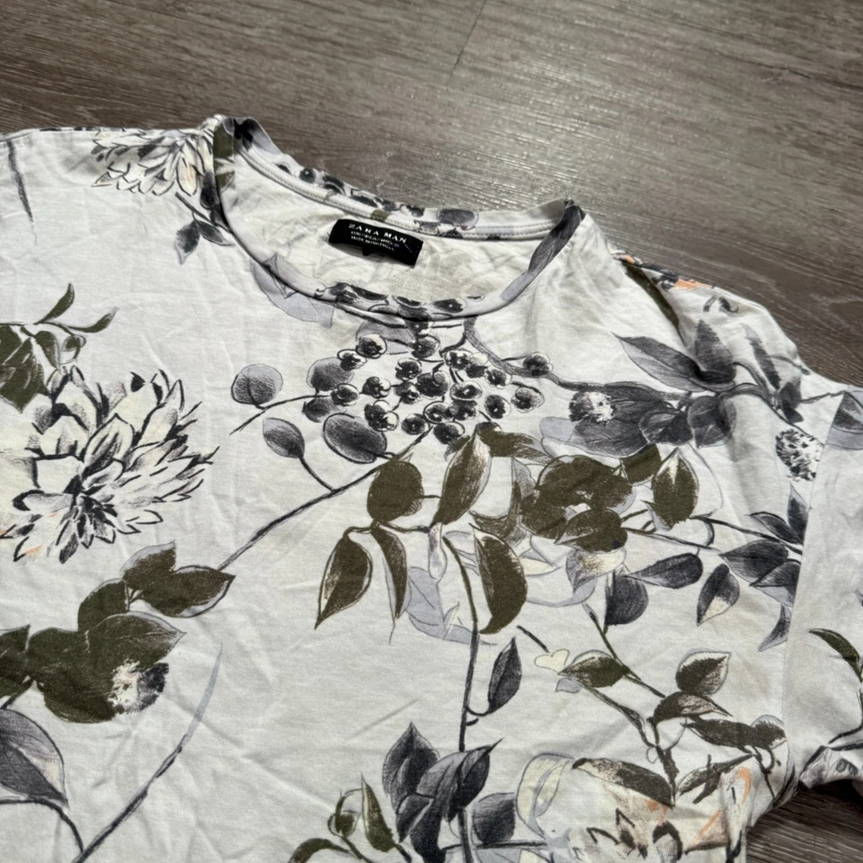 Camisa Zara Para Hombres Pequeña Floral Manga Corta Cuello Redondo Camiseta Informal Adulto Salón Foto 2 de 4