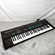 Yamaha DX7 Digital FM Synthesizer Keyboard 61 Keys Japan