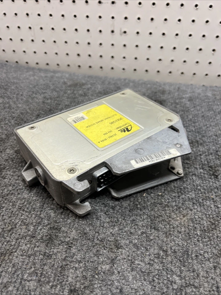 Control de frenos ABS 96-99 OEM Buick Riviera, Oldsmobile Aurora con control de tracción  Foto 4 de 4