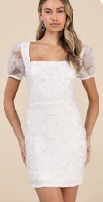 NWT Lulus Tarabya White 3D Floral Beaded Mini Dress Short Sleeve Size Medium