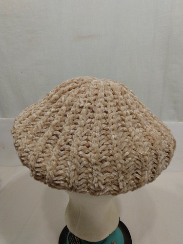 Vintage 1960s Crochet Knit Slouch Beret Winter Hat Beanie Made in Italy - Picture 2 of 8