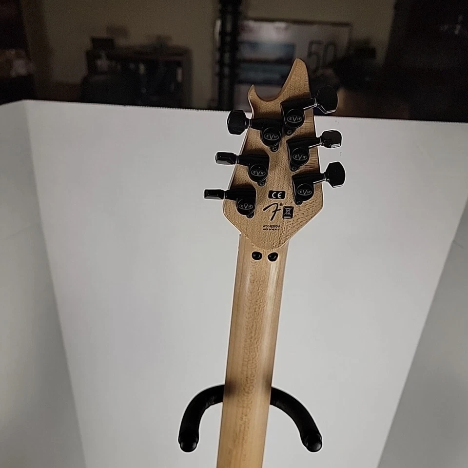 Guitarra Eléctrica EVH Wolfgang Special 6 Cuerdas Cuerpo Negro Horneado Mástil de Arce Foto 4 de 4